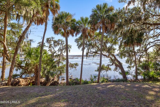 136 Retreat Plantation, Beaufort, SC 29902
