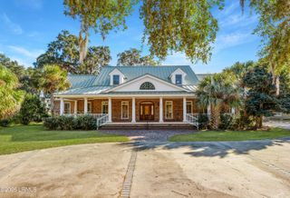 136 Retreat Plantation, Beaufort, SC 29902