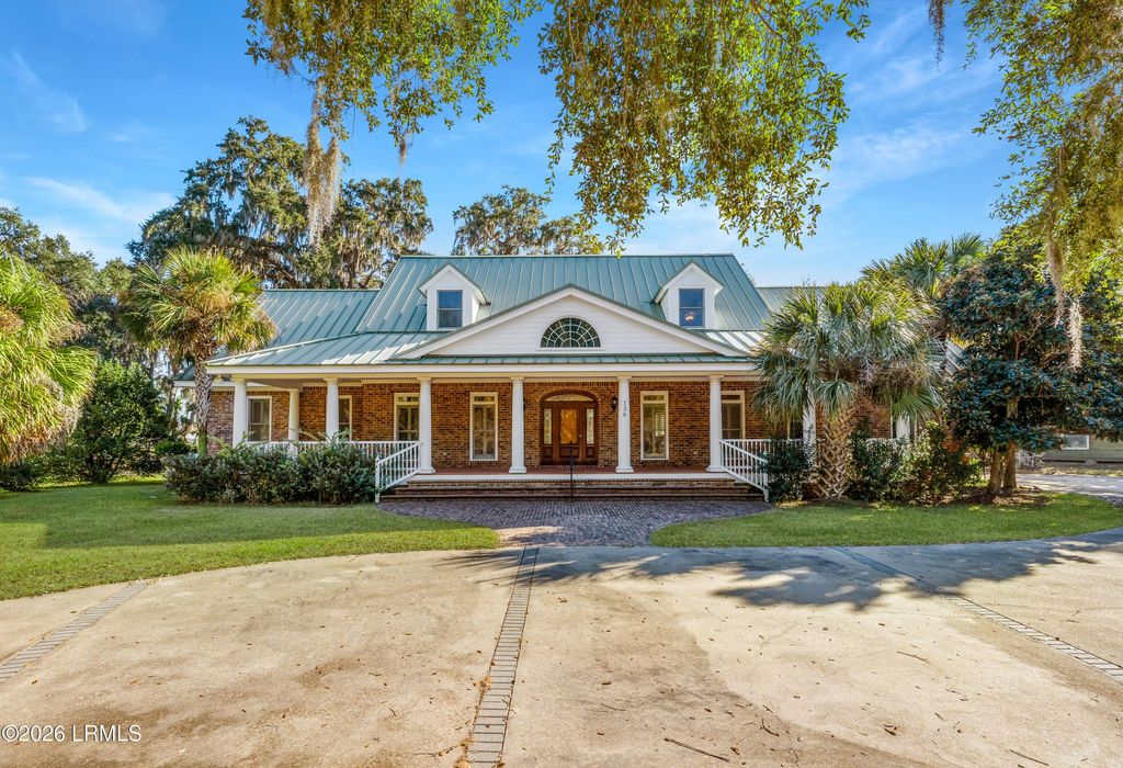 136 Retreat Plantation, Beaufort, SC 29902