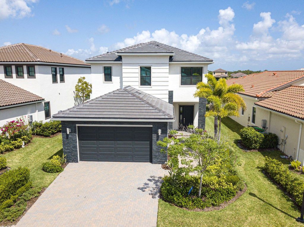 537 SE Fascino Circle, Port St. Lucie, Port St Lucie, FL 34984