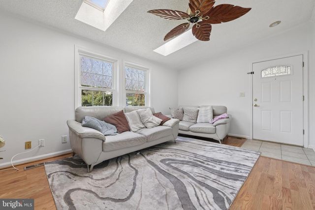 8911 JOSEPHS COAT CT, Jessup, MD 20794