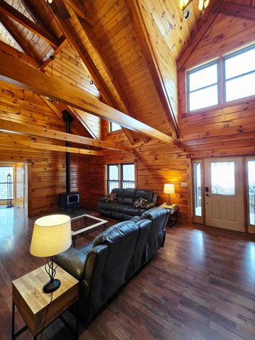 1261 Heavenly Way, Willisburg, KY 40078