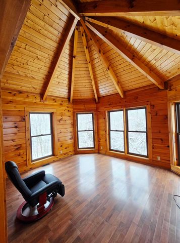 1261 Heavenly Way, Willisburg, KY 40078