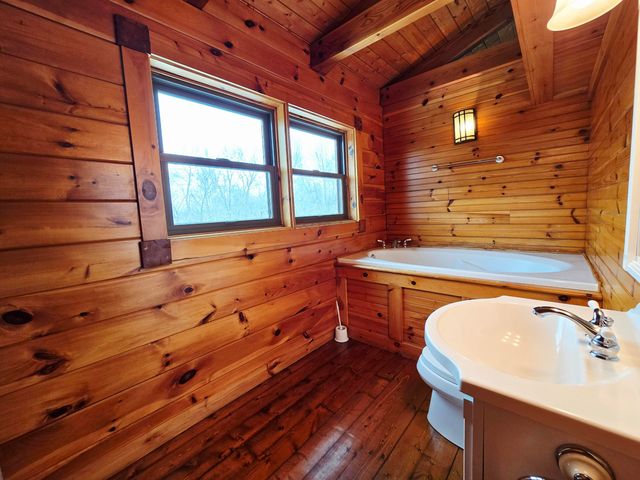 1261 Heavenly Way, Willisburg, KY 40078