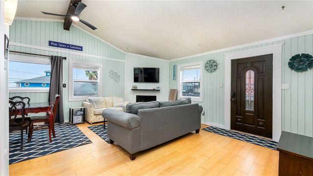 4006 Laguna Shores, Corpus Christi, TX 78418
