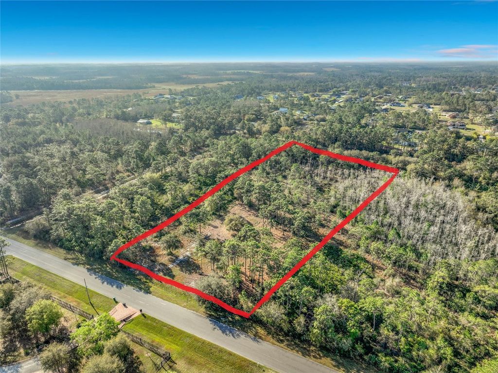 Image 2 of property listing at QUARTERLY PARKWAY, Orlando, FL 32833