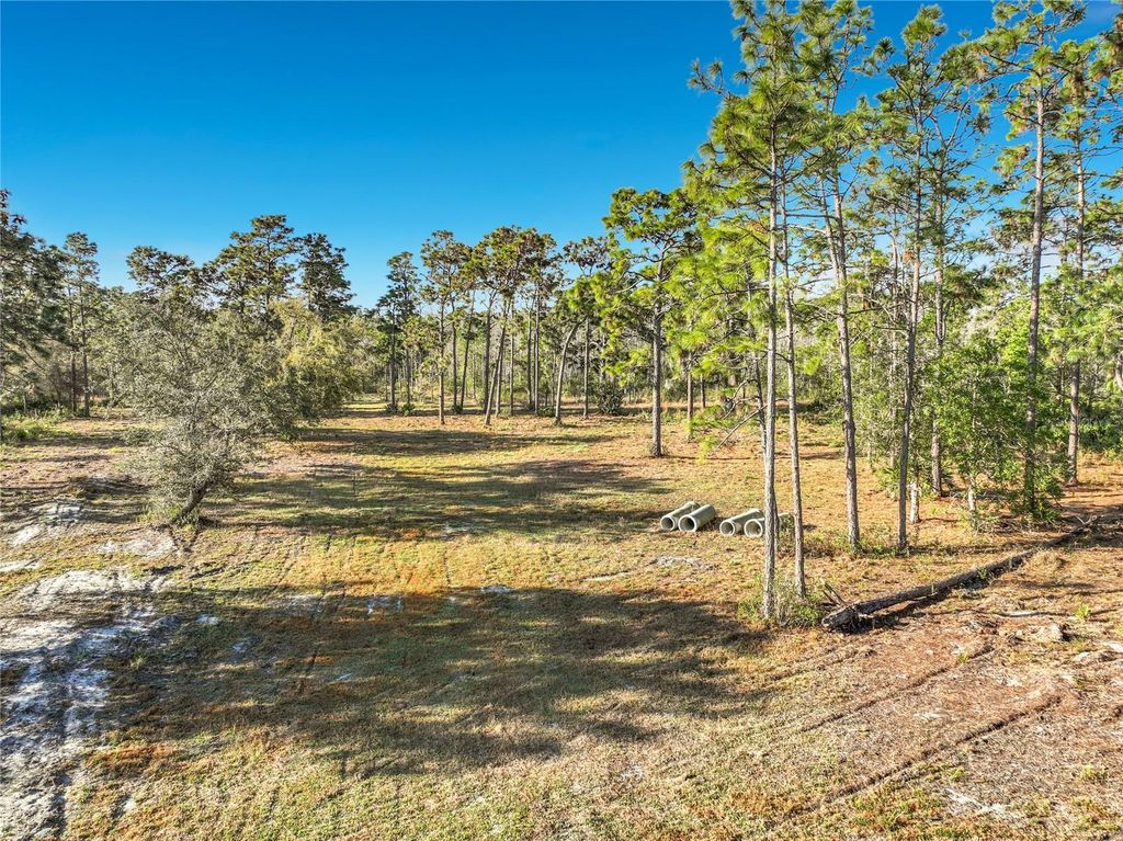 Image 7 of property listing at QUARTERLY PARKWAY, Orlando, FL 32833