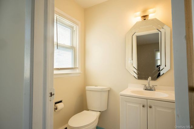 18 Edna Drive, Syosset, NY 11791