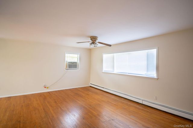 18 Edna Drive, Syosset, NY 11791