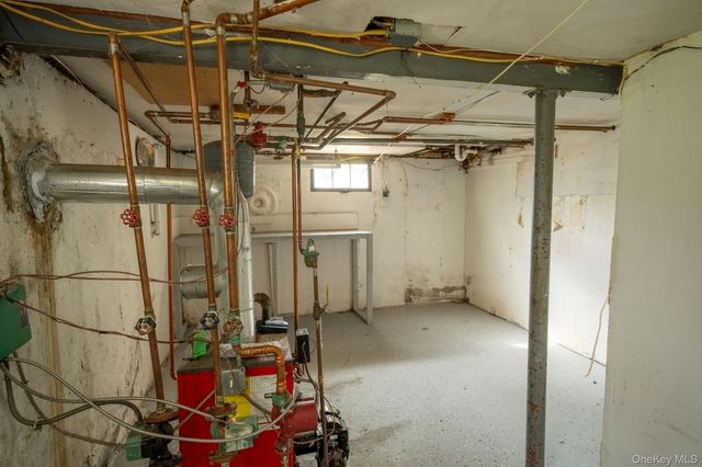 18 Edna Drive, Syosset, NY 11791