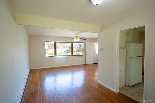 18 Edna Drive, Syosset, NY 11791