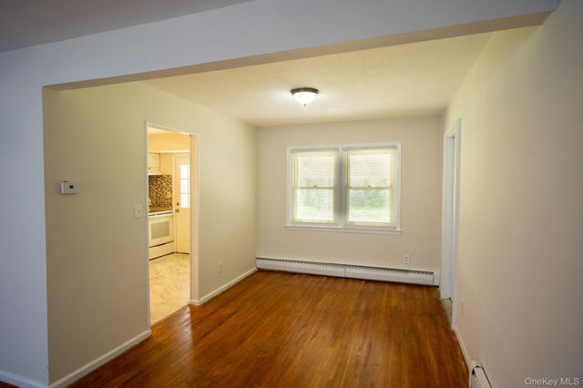 18 Edna Drive, Syosset, NY 11791