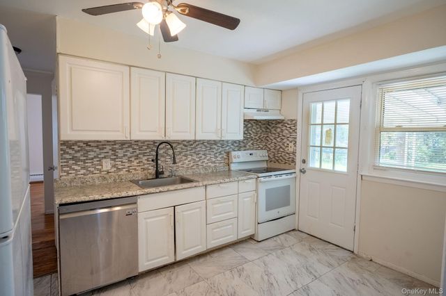 18 Edna Drive, Syosset, NY 11791