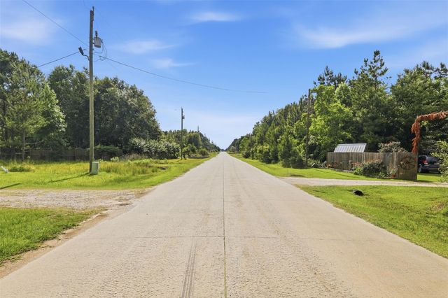 2327 County Road 3405, Cleveland, TX 77327