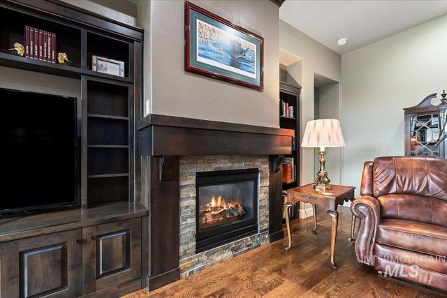 4061 W Highland Fall Ct, Meridian, ID 83646