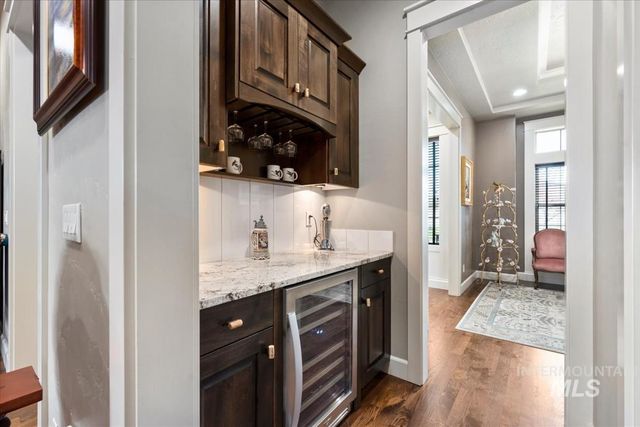 4061 W Highland Fall Ct, Meridian, ID 83646