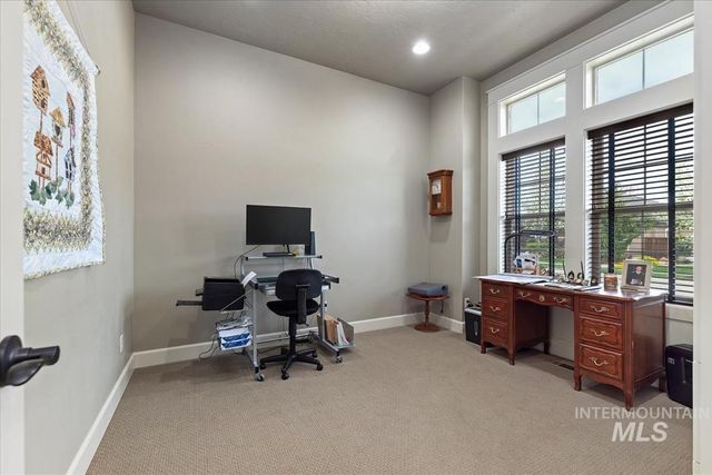 4061 W Highland Fall Ct, Meridian, ID 83646