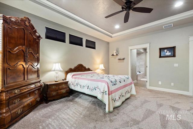 4061 W Highland Fall Ct, Meridian, ID 83646