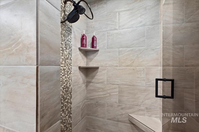 4061 W Highland Fall Ct, Meridian, ID 83646