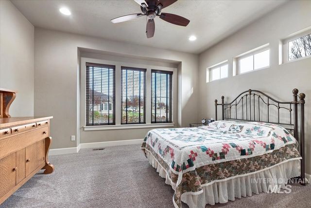 4061 W Highland Fall Ct, Meridian, ID 83646