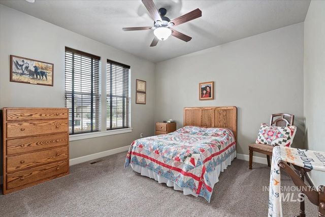 4061 W Highland Fall Ct, Meridian, ID 83646