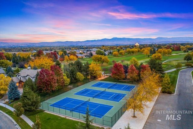 4061 W Highland Fall Ct, Meridian, ID 83646