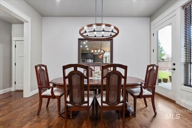 4061 W Highland Fall Ct, Meridian, ID 83646