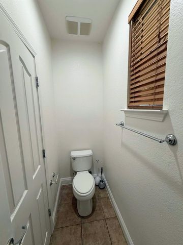5424 Knotty Pine Way, Sacramento, CA 95835