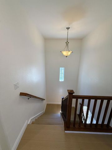 5424 Knotty Pine Way, Sacramento, CA 95835