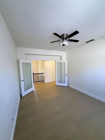 5424 Knotty Pine Way, Sacramento, CA 95835