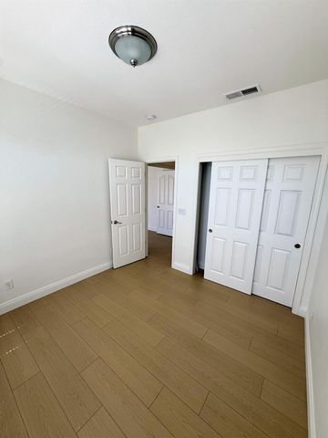 5424 Knotty Pine Way, Sacramento, CA 95835
