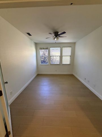 5424 Knotty Pine Way, Sacramento, CA 95835
