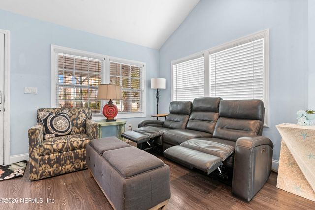 120 8TH Avenue N, Jacksonville Beach, FL 32250