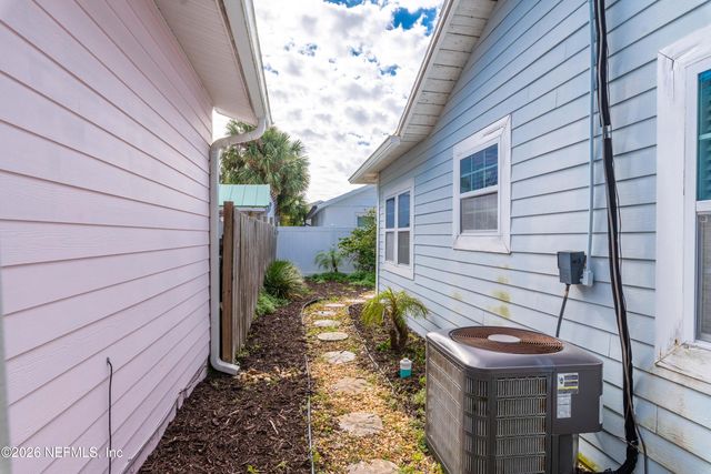 120 8TH Avenue N, Jacksonville Beach, FL 32250