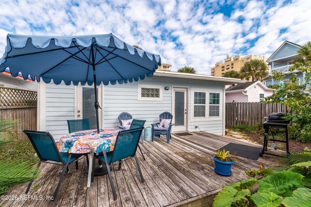 120 8TH Avenue N, Jacksonville Beach, FL 32250