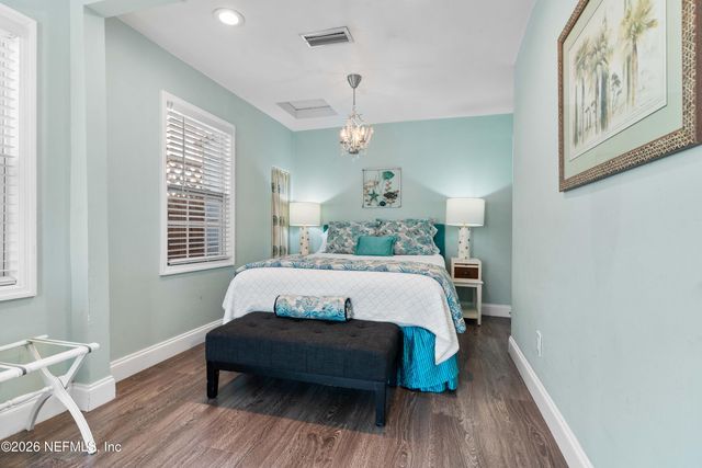 120 8TH Avenue N, Jacksonville Beach, FL 32250