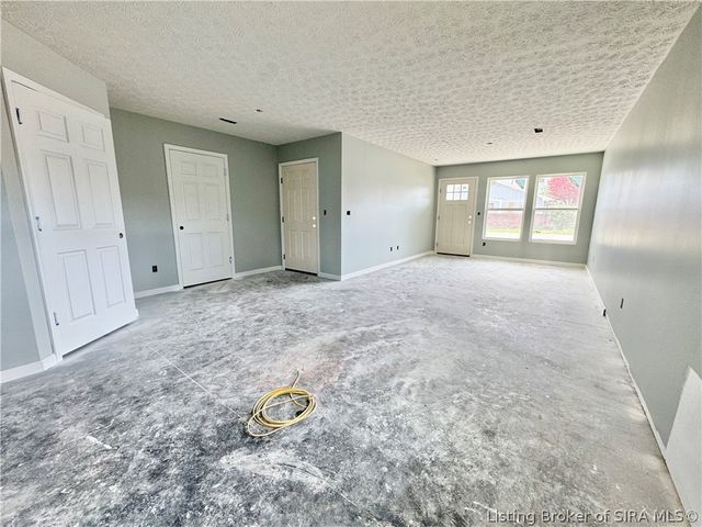 39 E Madison Street, Scottsburg, IN 47170