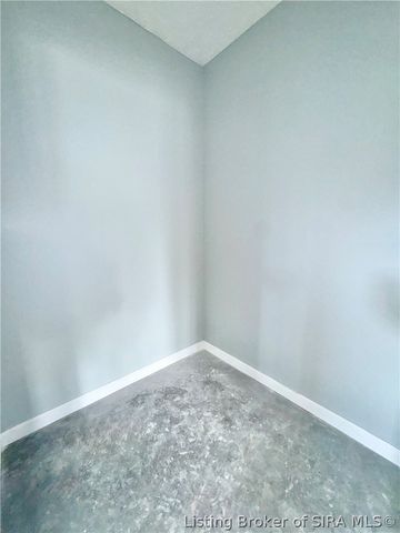 39 E Madison Street, Scottsburg, IN 47170