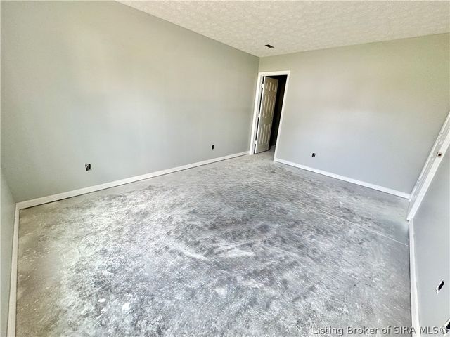 39 E Madison Street, Scottsburg, IN 47170