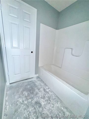 39 E Madison Street, Scottsburg, IN 47170