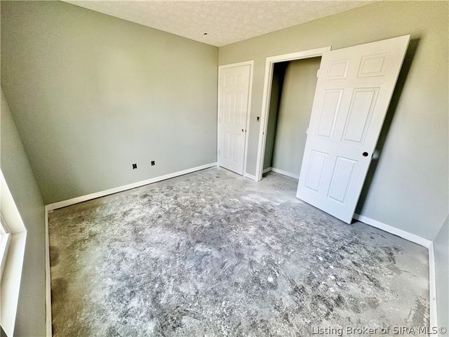 39 E Madison Street, Scottsburg, IN 47170