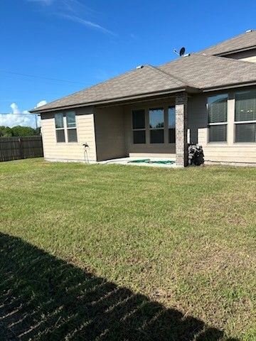 1001 Santa Catalina St, Portland, TX 78374