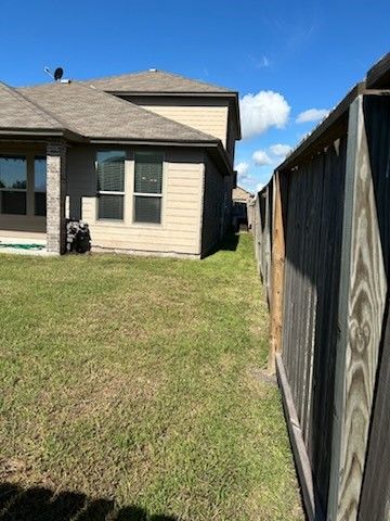 1001 Santa Catalina St, Portland, TX 78374