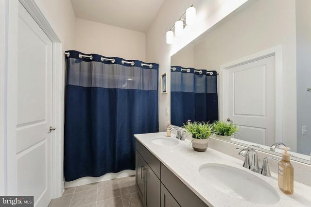 24277 GRAYLEAF WILLOW PL, Aldie, VA 20105