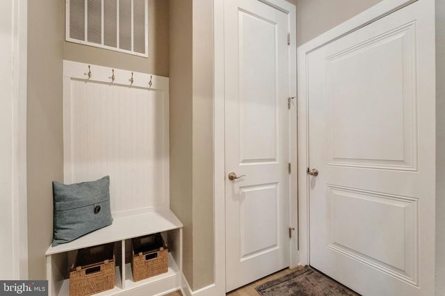 24277 GRAYLEAF WILLOW PL, Aldie, VA 20105