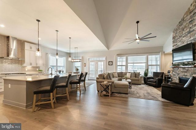 24277 GRAYLEAF WILLOW PL, Aldie, VA 20105