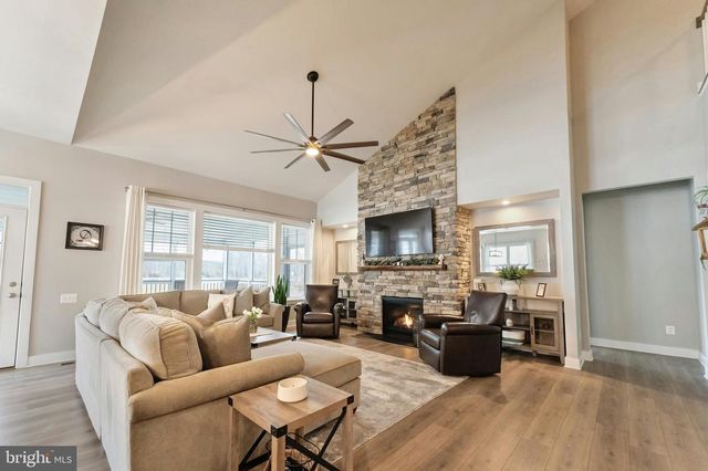 24277 GRAYLEAF WILLOW PL, Aldie, VA 20105