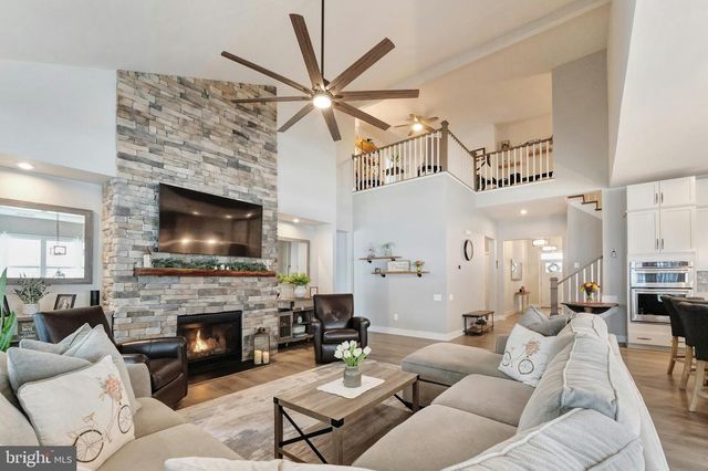 24277 GRAYLEAF WILLOW PL, Aldie, VA 20105