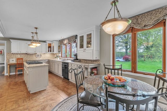 1731 Huth Road, Grand Island, NY 14072