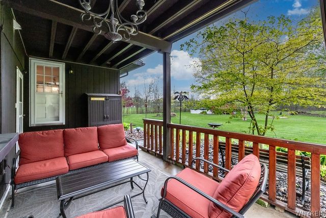 1731 Huth Road, Grand Island, NY 14072